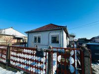 Eladó családi ház