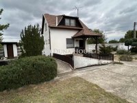 Eladó családi ház, Csemőn 38.5 M Ft, 1 szobás