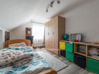 Eladó családi ház, Velencén 179.9 M Ft, 4 szobás