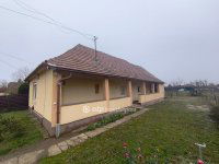 Eladó családi ház