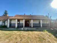 Eladó családi ház