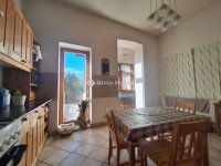 Eladó családi ház, Szombathelyen 98 M Ft, 5 szobás