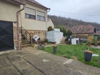 Eladó családi ház, Pécsett 64.99 M Ft, 3 szobás