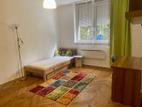 Kiadó panellakás, albérlet, Komáromban 140 E Ft / hó, 1 szobás