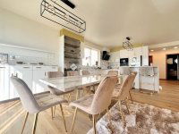 Eladó téglalakás, XVII. kerületben 255 M Ft, 6 szobás