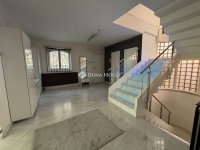 Eladó családi ház, III. kerületben 365 M Ft, 5 szobás