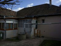 Eladó családi ház, Gödöllőn 180 M Ft, 9 szobás