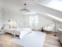 Eladó családi ház, XVI. kerületben 247.7 M Ft, 5 szobás