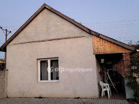 Eladó családi ház