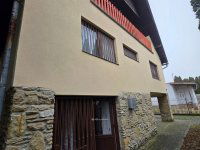 Eladó családi ház, Velencén 79.9 M Ft, 5+2 szobás