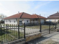 Eladó családi ház, Délegyházán 165 M Ft, 4 szobás