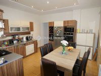 Eladó családi ház, Zalaegerszegen 89.9 M Ft, 5 szobás