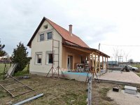 Eladó családi ház, Dömsödön 89.9 M Ft, 11 szobás