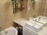 Eladó téglalakás, Veszprémben 79.5 M Ft, 3 szobás