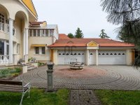 Eladó családi ház, Érden 399.9 M Ft, 8 szobás