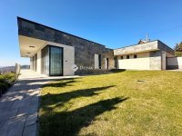 Eladó családi ház, Pécsett 425 M Ft, 4 szobás