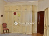 Eladó családi ház, Szombathelyen 298 M Ft, 10 szobás