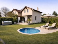 Eladó sorház, Nagytarcsán 126 M Ft, 4 szobás