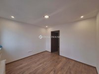 Eladó téglalakás, Pécsett 59.9 M Ft, 3 szobás