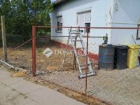 Eladó családi ház, Szegváron 22 M Ft, 2 szobás