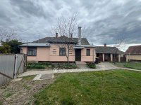 Eladó családi ház, Földesen 26 M Ft, 2 szobás