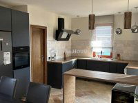 Eladó családi ház, Kecskeméten 167.6 M Ft, 5 szobás