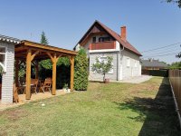 Eladó családi ház, Dunaújvárosban 69.9 M Ft, 3 szobás