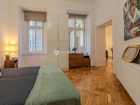 Eladó téglalakás, VI. kerületben 145 M Ft, 5 szobás