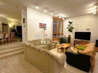 Eladó családi ház, II. kerületben 240 M Ft, 9 szobás