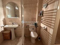 Eladó családi ház, II. kerületben 240 M Ft, 9 szobás