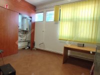 Kiadó ipari ingatlan, Komáromban 2000 E Ft / hó