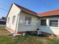 Eladó családi ház, Jászfényszarun 50 M Ft, 5 szobás