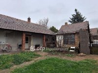 Eladó családi ház, Solton 21 M Ft, 2 szobás