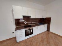 Eladó családi ház, Kecskeméten 85 M Ft, 8 szobás