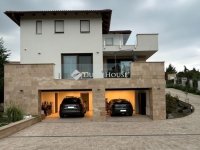 Eladó családi ház, Szentendrén 450 M Ft, 4 szobás