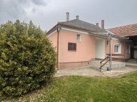 Eladó családi ház, Bősárkányon 60 M Ft, 4 szobás