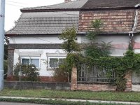 Eladó családi ház, Tatán 75 M Ft, 5 szobás