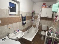 Eladó családi ház, Nagykarácsonyon 34.9 M Ft, 3 szobás