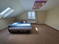 Eladó családi ház, Baján 77.9 M Ft, 6 szobás