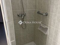 Eladó téglalakás