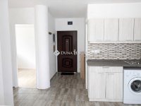 Eladó téglalakás, Szegeden 48.99 M Ft, 3 szobás