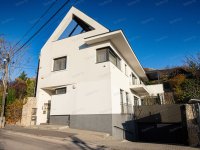 Eladó téglalakás, Budaörsön 179 M Ft, 4 szobás