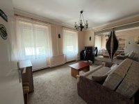 Eladó téglalakás, Komlón, Petőfi téren 25.99 M Ft, 2 szobás