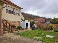 Eladó családi ház, Pécsett 65 M Ft, 3 szobás