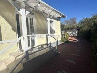 Eladó családi ház, Vecsésen 109 M Ft, 3 szobás