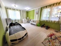 Eladó családi ház, Kecskeméten 245 M Ft, 5 szobás