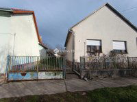 Eladó családi ház, Szabadszentkirályon 36 M Ft, 3 szobás