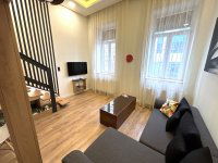 Kiadó téglalakás, albérlet, VI. kerületben, Vörösmarty utcában