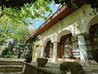 Eladó családi ház, Kunszentmiklóson 179.99 M Ft, 11 szobás