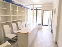 Kiadó üzlethelyiség, Dunakeszin 400 E Ft / hó